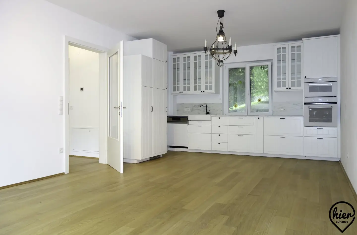 Wetzelsdorf: 2-Zimmer-Wohnung in Ruhelage mit Terrasse, kleinem Eigengarten und Tiefgaragenplatz