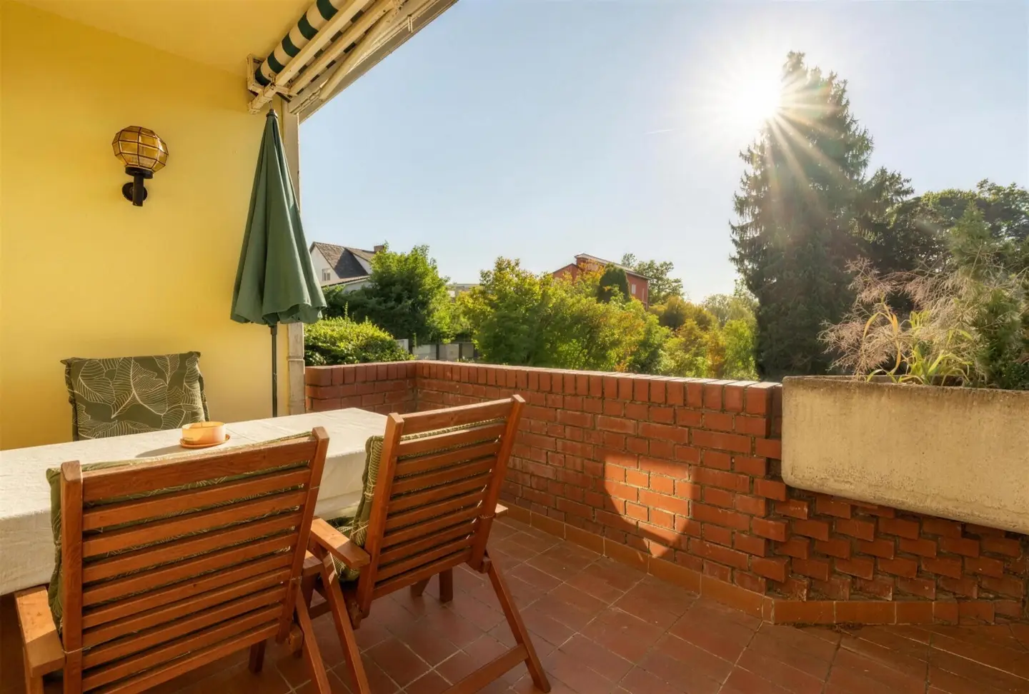 Quiet location in Waltendorf: 89 m² with loggia and garage parking space