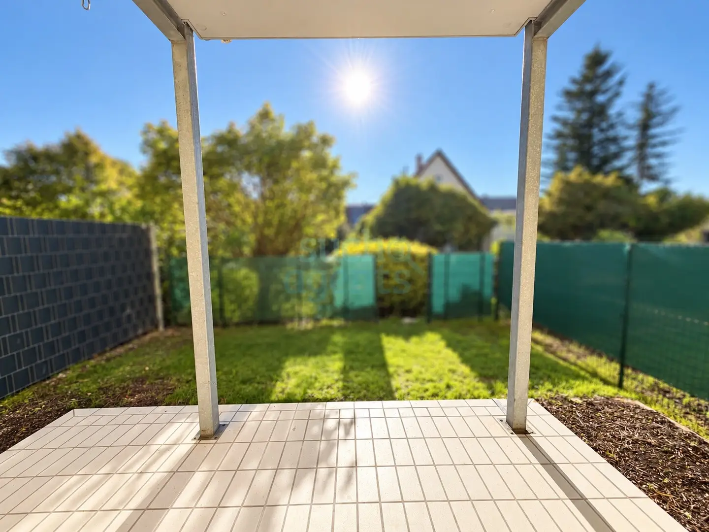 Ruhige Erdgeschosswohnung mit Terrasse und Garten