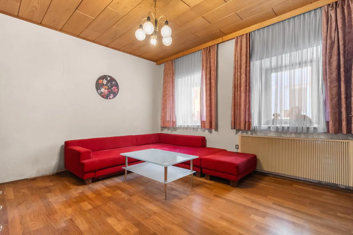 Spacious house in the town centre of Bad Eisenkappel – with garden, balcony and lots of potential