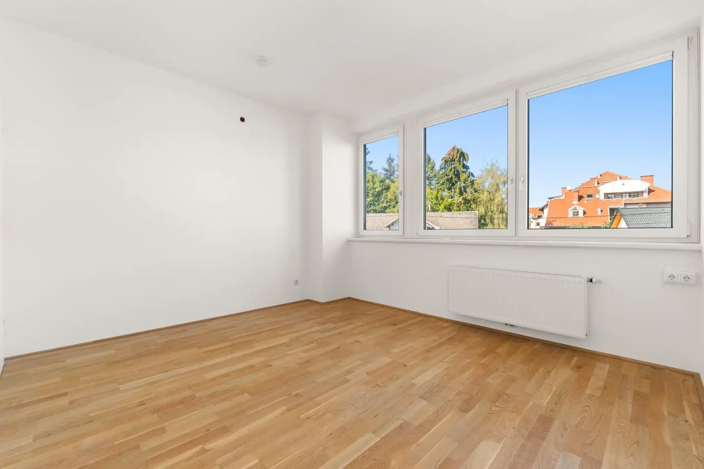 WAIDMANNSDORF: Attractive office and practice space for rent in popular central location!
