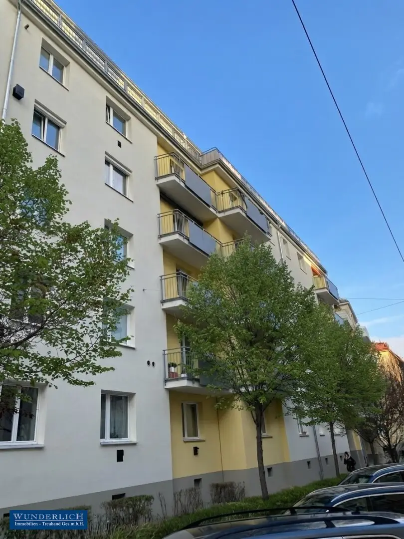 Sonnige Balkonmiete