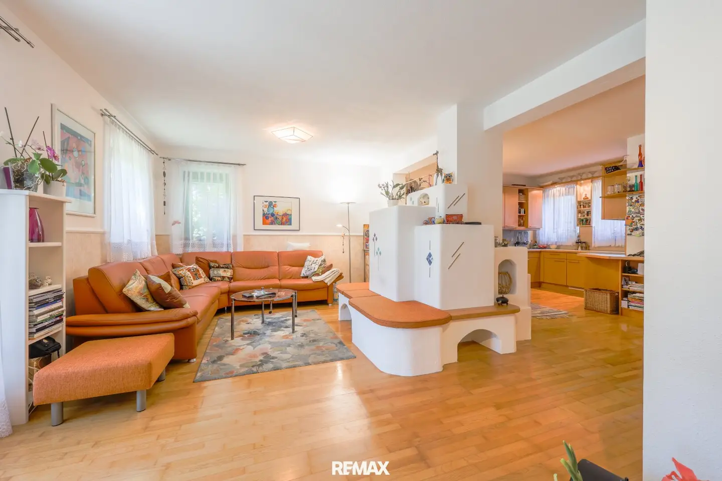 Spacious Maisonette Apartment with Private Garden &amp; Mountain View