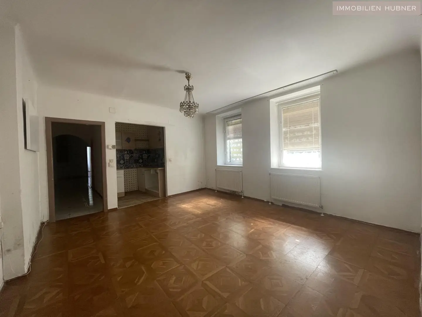 Altbauwohnung near Belvedere with peaceful courtyard