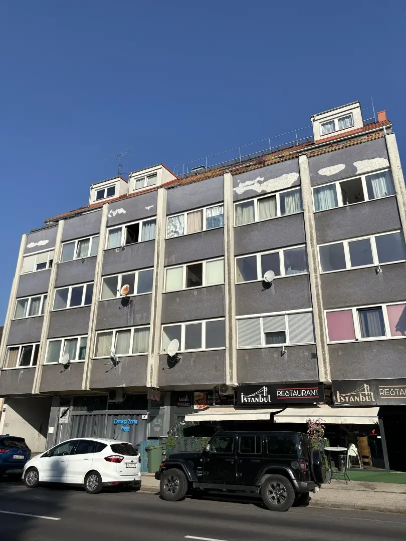 Parifiziertes Apartment near center with renovation potential