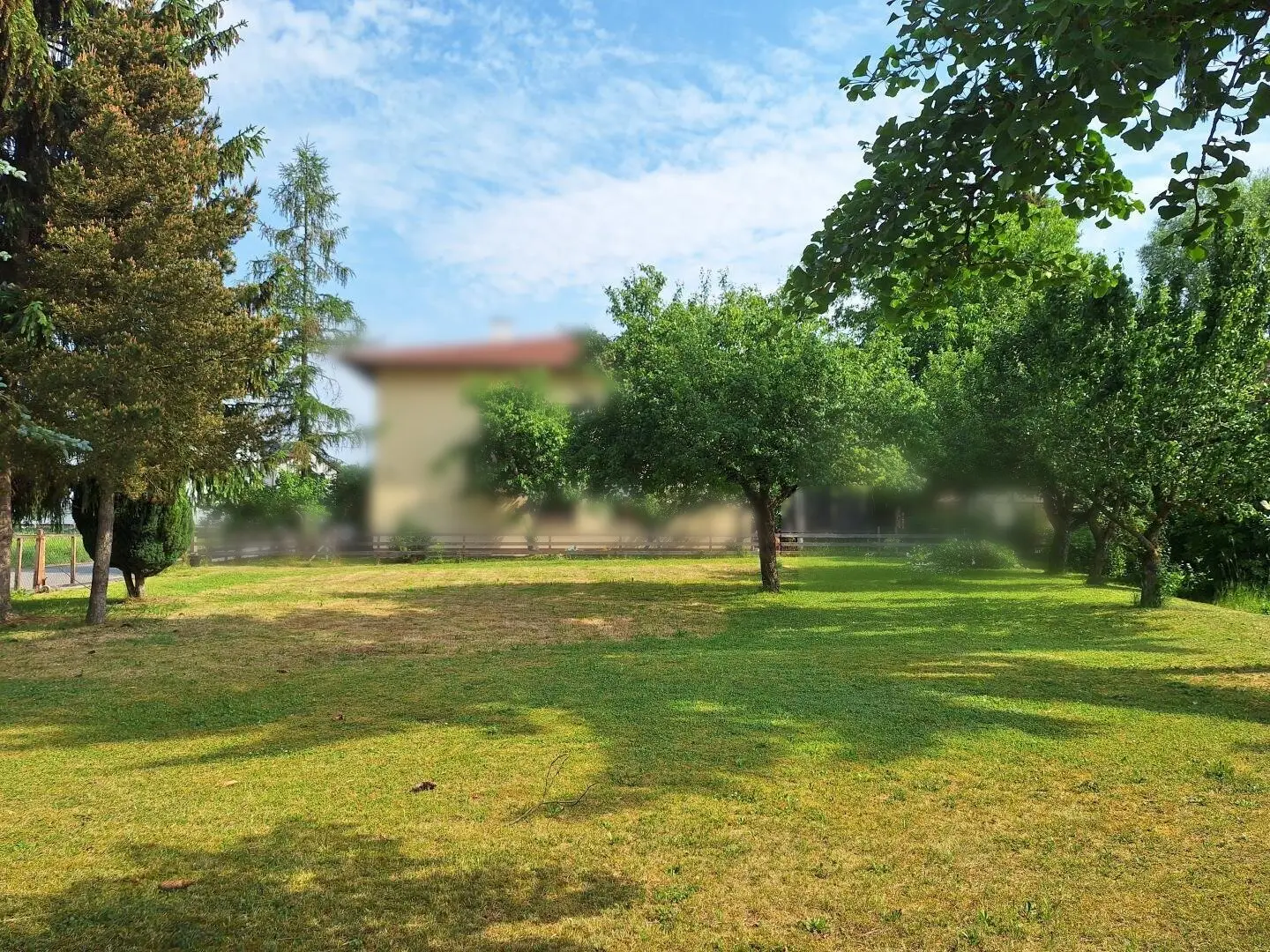 Baugrund mit Obstgarten und Baumbestand – Zentrum, Schule und Nahversorgung zu Fuß erreichbar