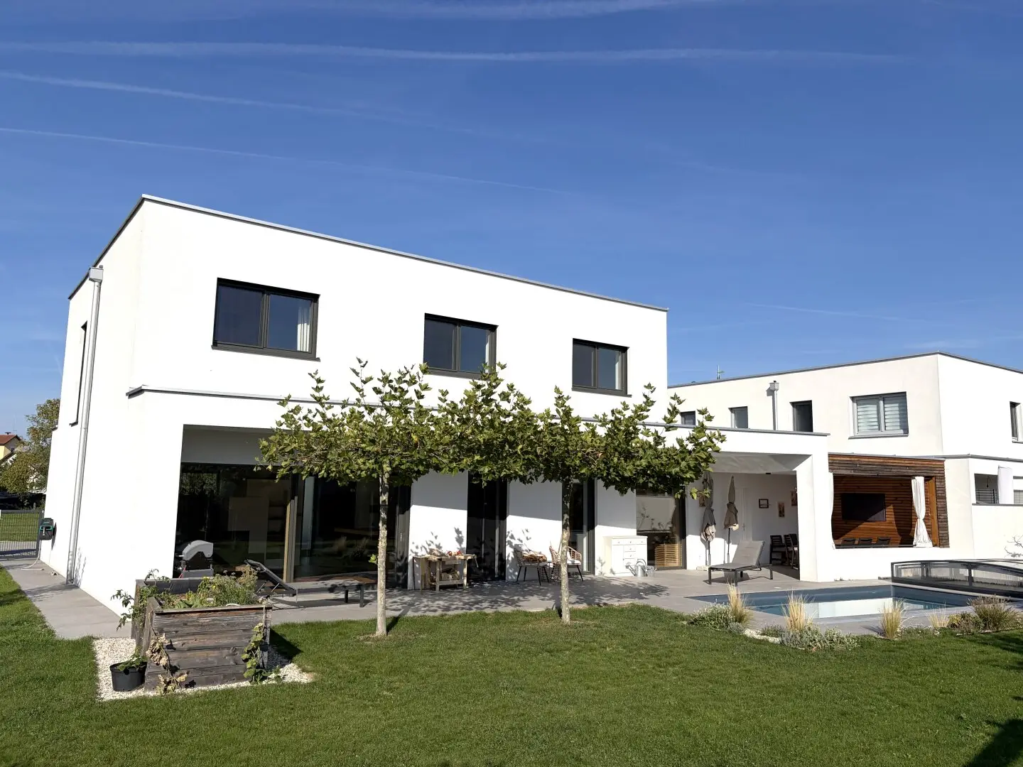 Modern single-family house with exclusive living comfort