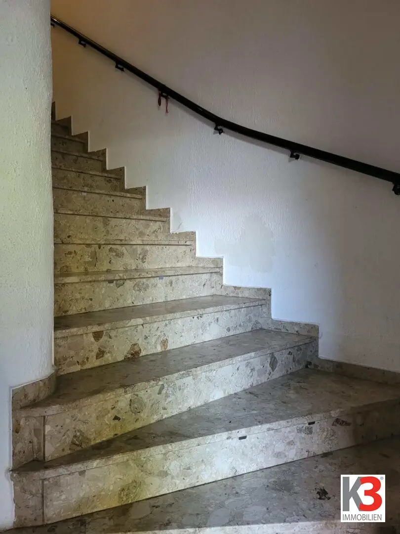 K3 - Spacious villa with 2 residential units, garden &amp; garage in Taiskirchen – Top location!
