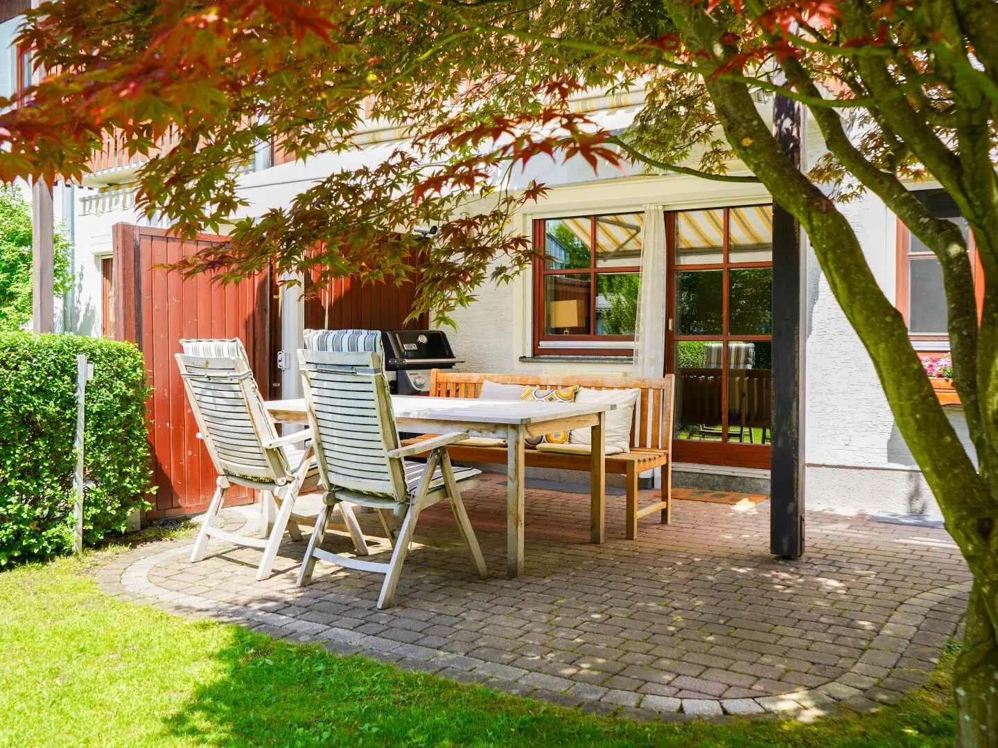 GARTENleben.ELSBETHEN | 3-Zimmer-Garten-Eckwohnung mit Carport-Stellplatz &amp; Kaminofen