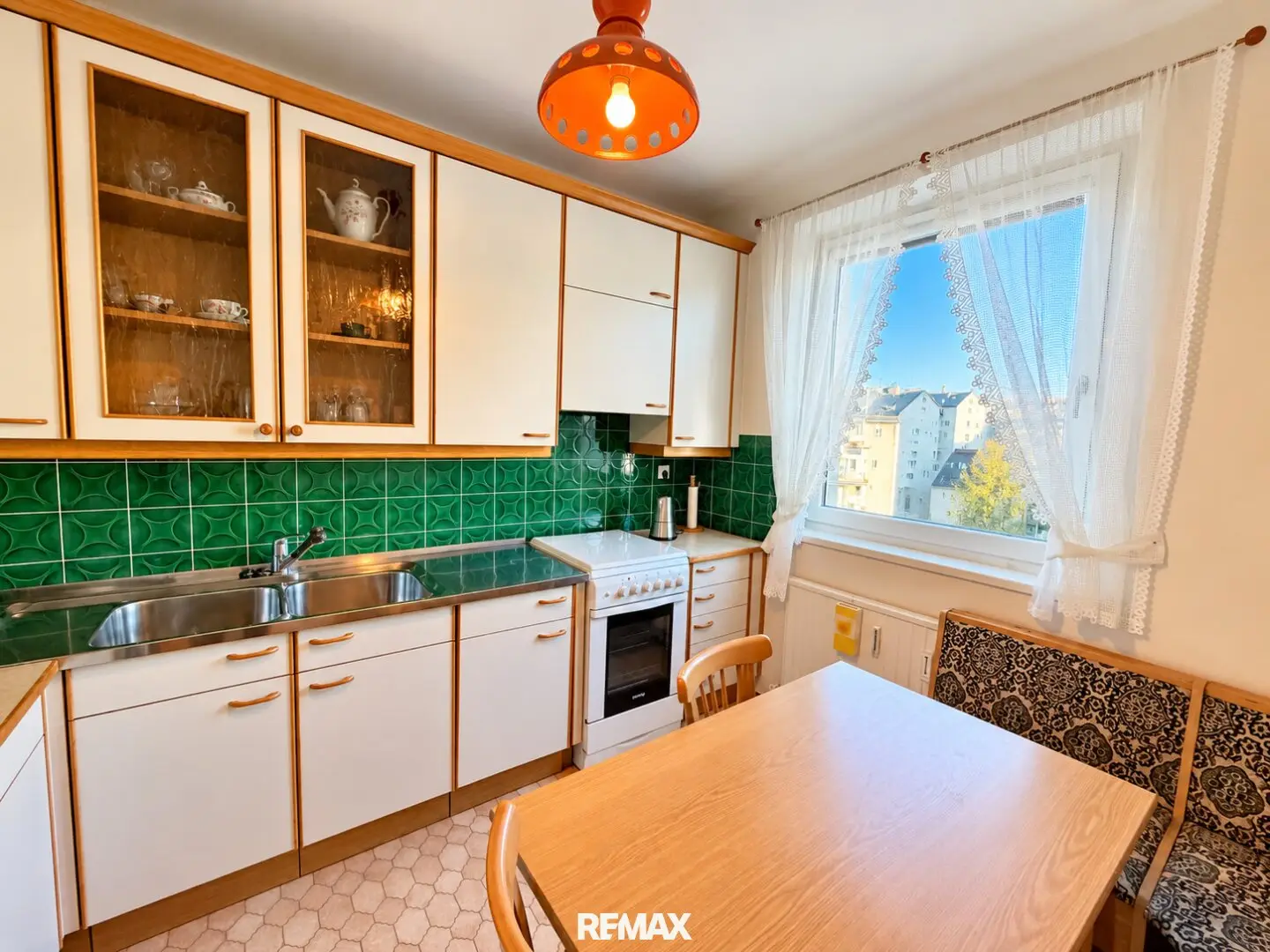 Space for Your Ideas – 70 m² full of possibilities in Favoriten