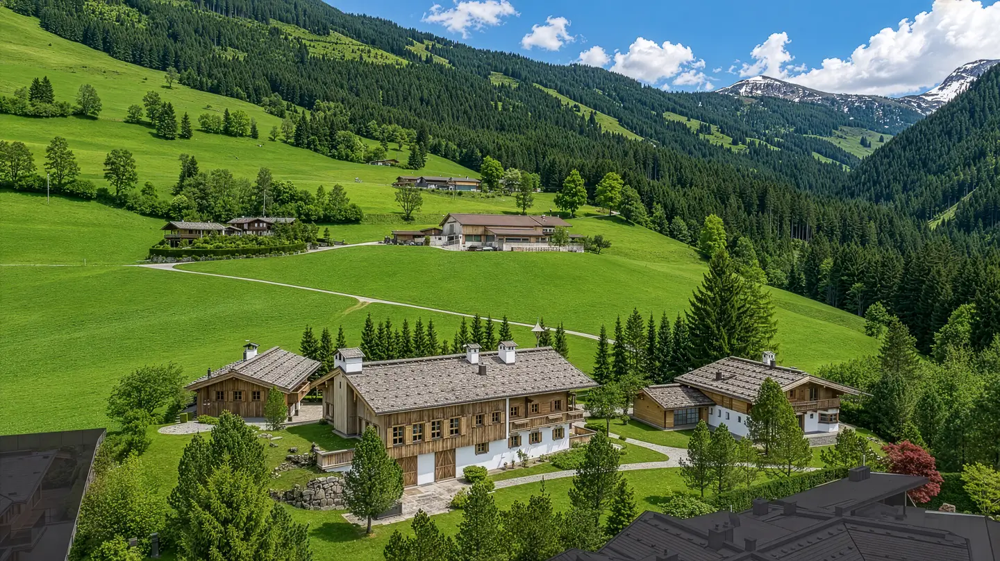 Hochwertige Wohnung mit Panoramablick und Garten