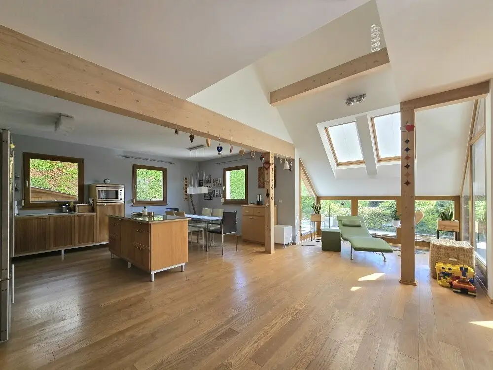 Exclusive feel-good residence with two houses and pool