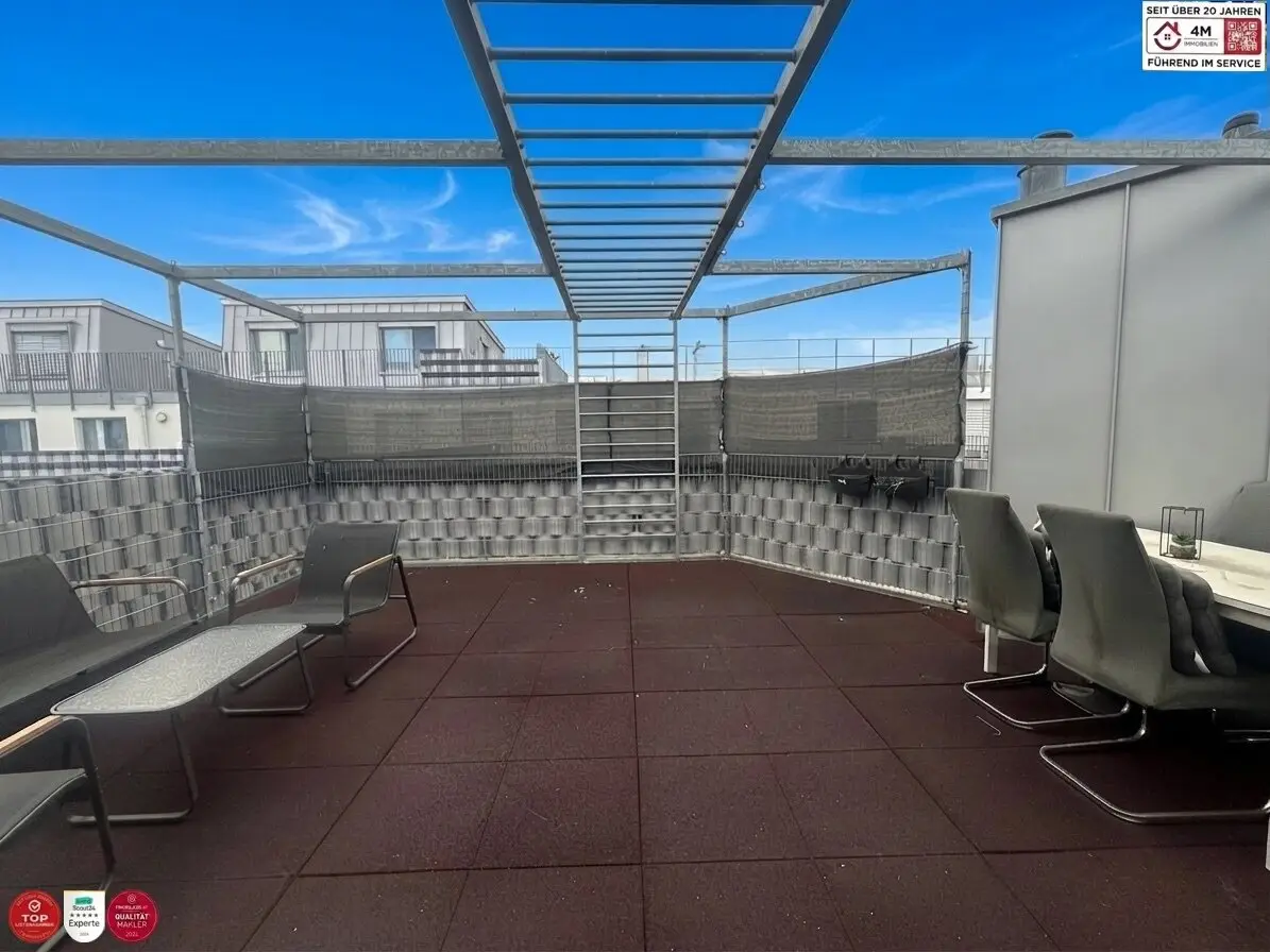 High-End Penthouse with Skyline View - Exclusive Top Floor Apartment with 3 Terraces, Underground Parking Space and Children's Playground