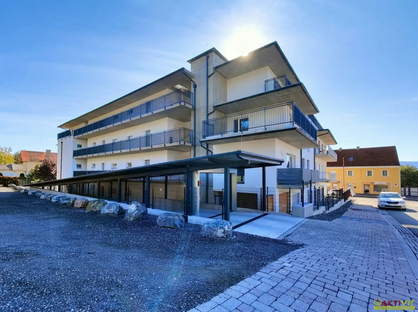 LIVING WITH OUTDOOR SPACE: Barrier-free new build with terrace and private garden