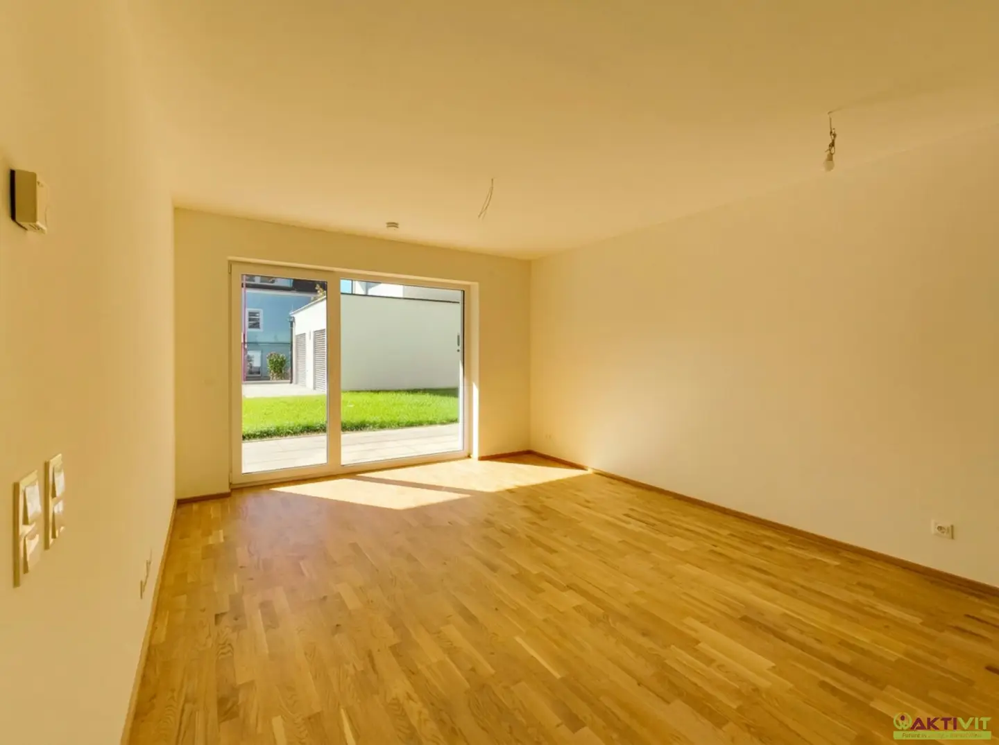 LIVING WITH OUTDOOR SPACE: Barrier-free new build with terrace and private garden