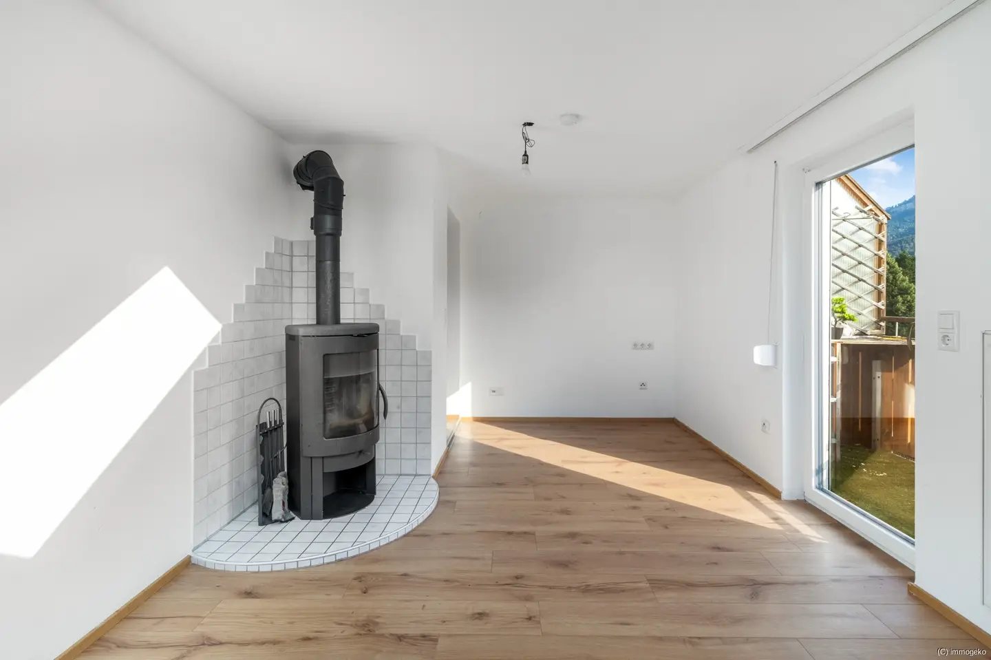 Modernisierte Dachgeschosswohnung mit Bergblick