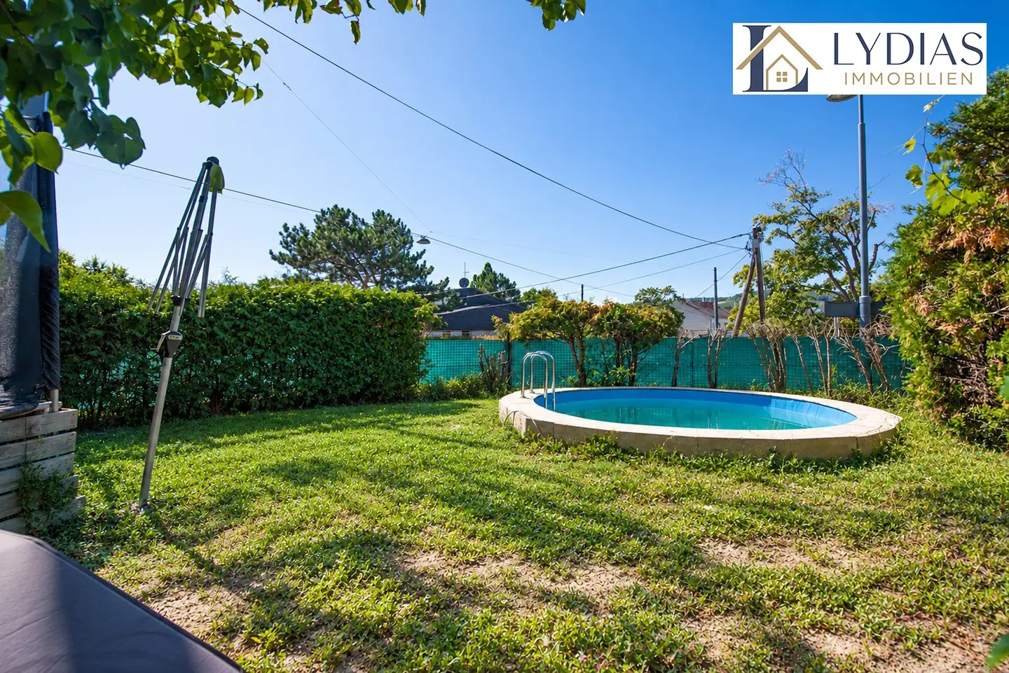Gemütliches Einfamilienhaus - Lebensqualität mit Garten, Pool, Pavillon - Top Infrastruktur
