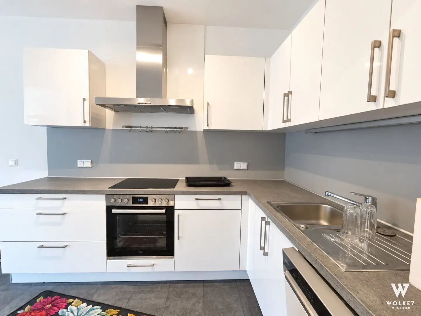 Immediately available 2-room apartment | incl. communal garden and roof terrace, sauna, fitness room and climate-controlled wine cellar