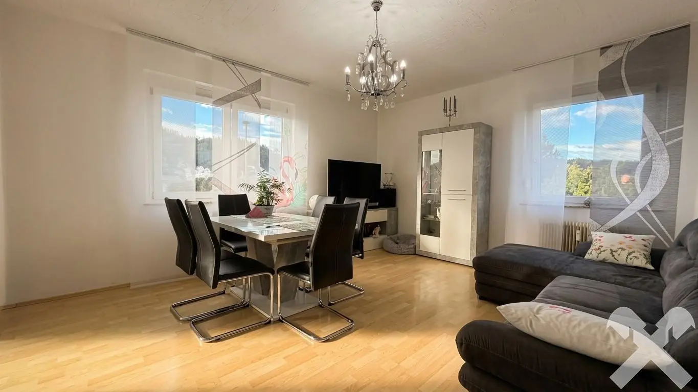 Quiet apartment with loggia and cellar compartment