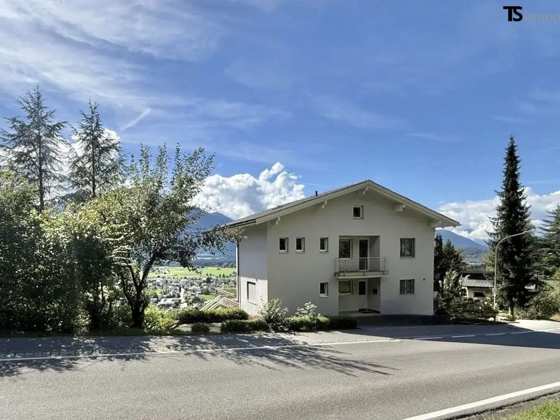 Ludesch: Wohnhaus mit Weitblick – Platz für eine oder mehrere Familien in sonniger Hanglage