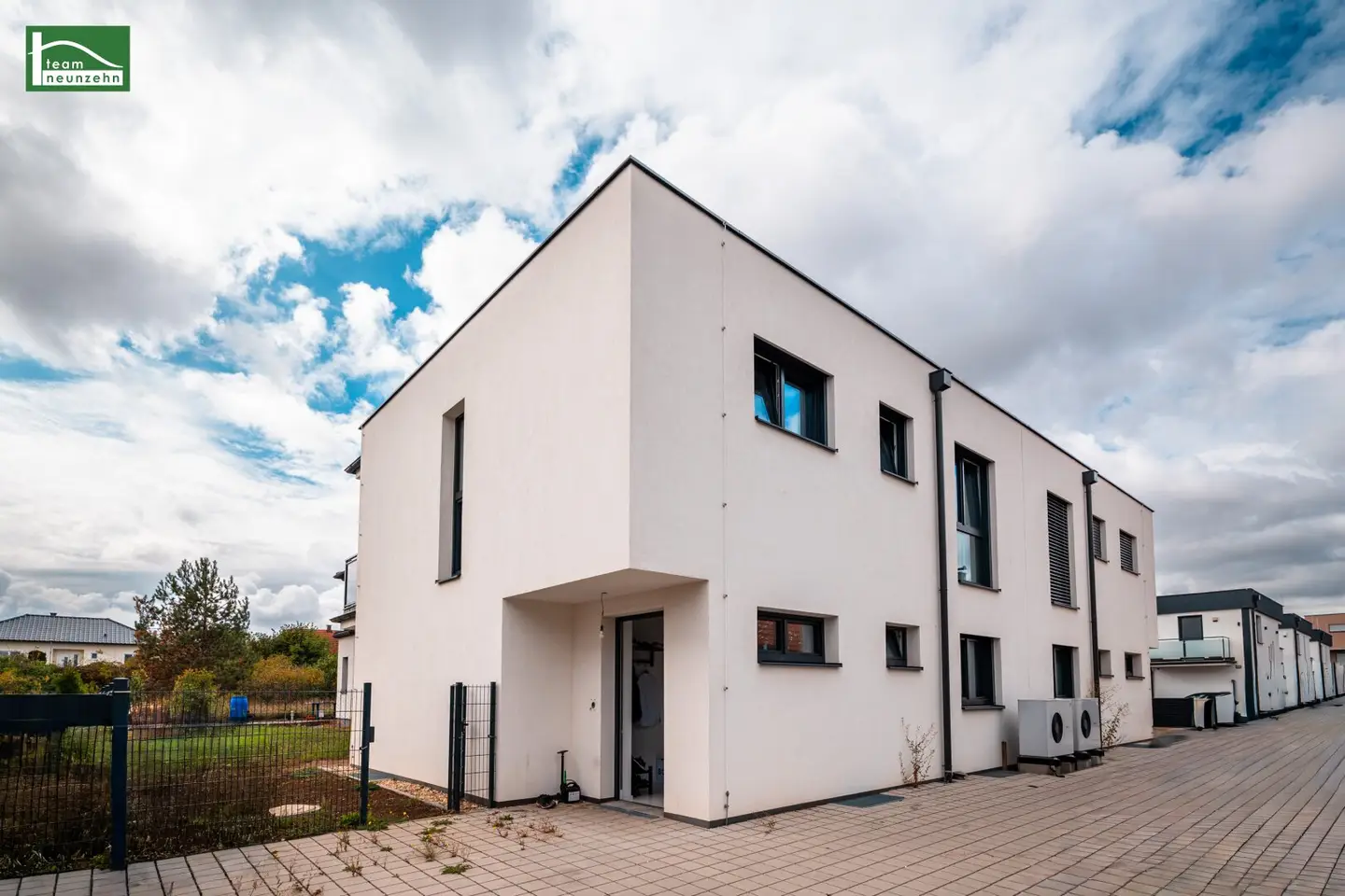 Moderne Doppelhaushälfte mit Keller in attraktiver Lage – schlüsselfertig & hochwertig ausgestattet