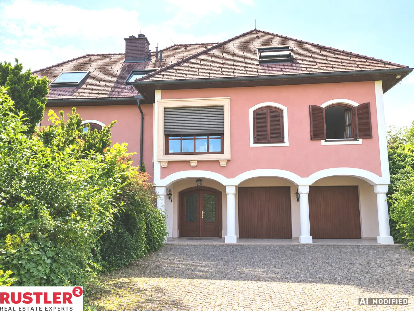 Familienwohnung auf parkähnischem Grundstück mit Wintergarten
