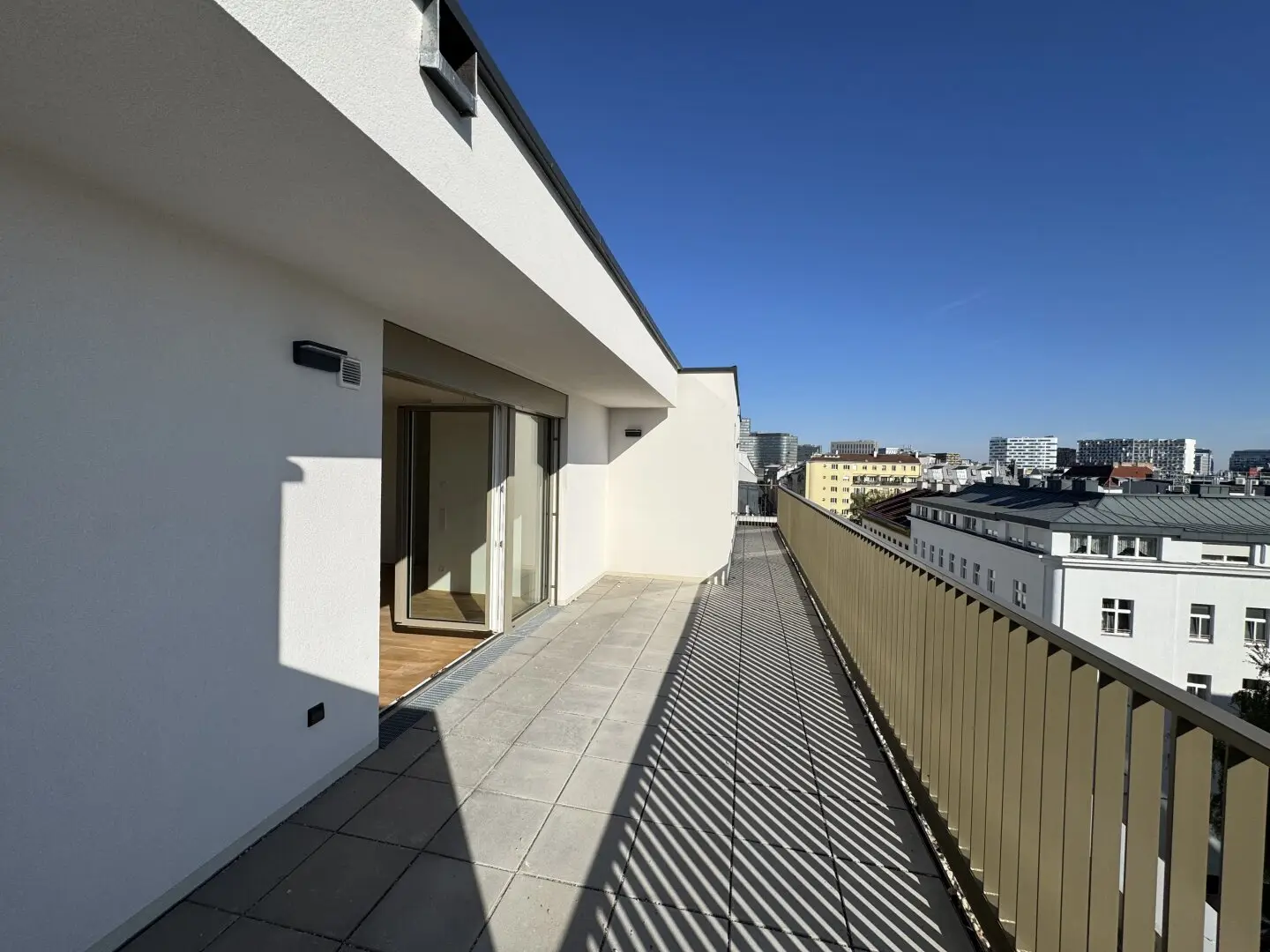 3-room top floor apartment with 28.94 m² outdoor area | U1 Keplerplatz | New build