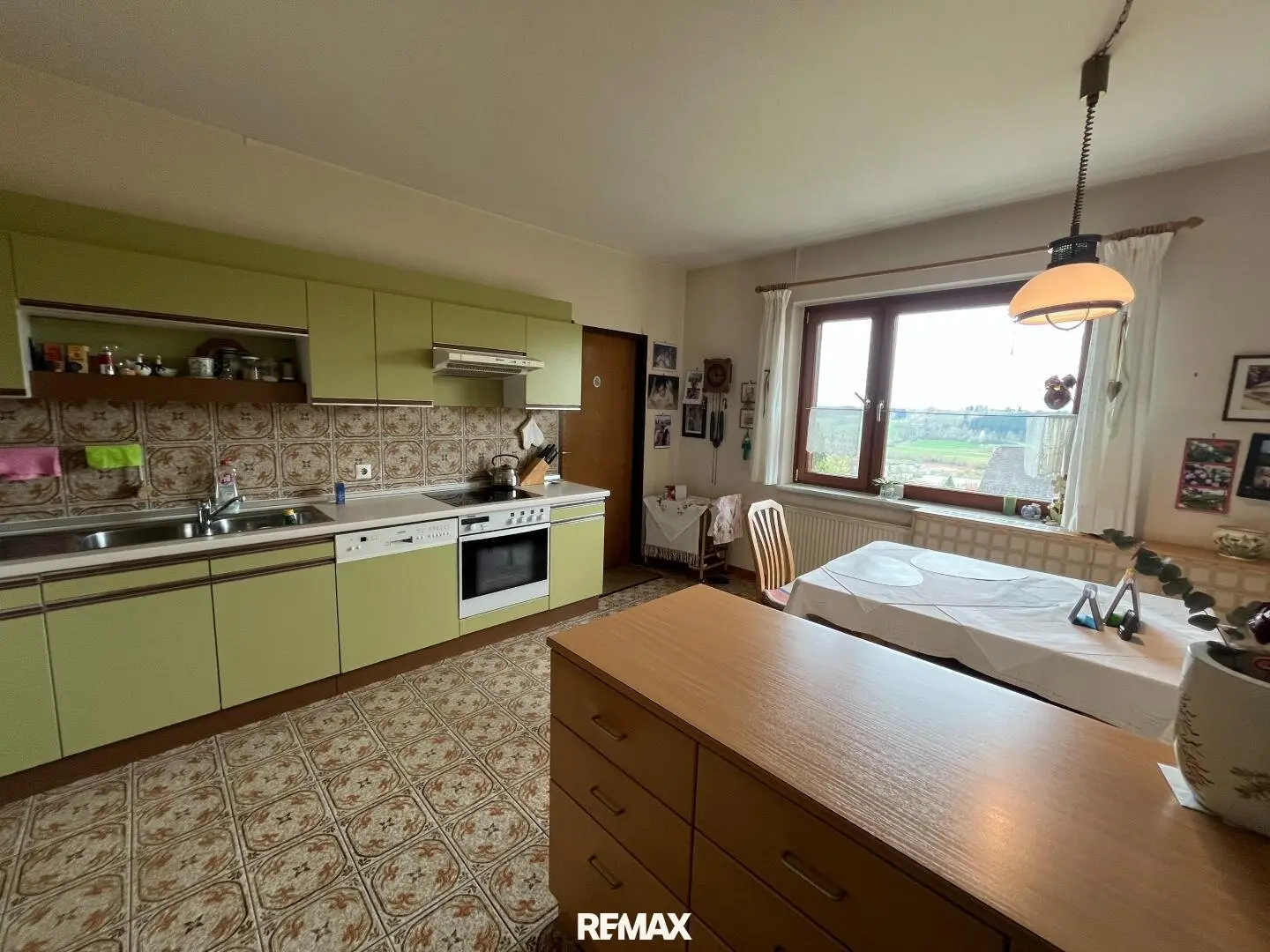 Your new home with a dreamy distant view Spacious single family house in a quiet location