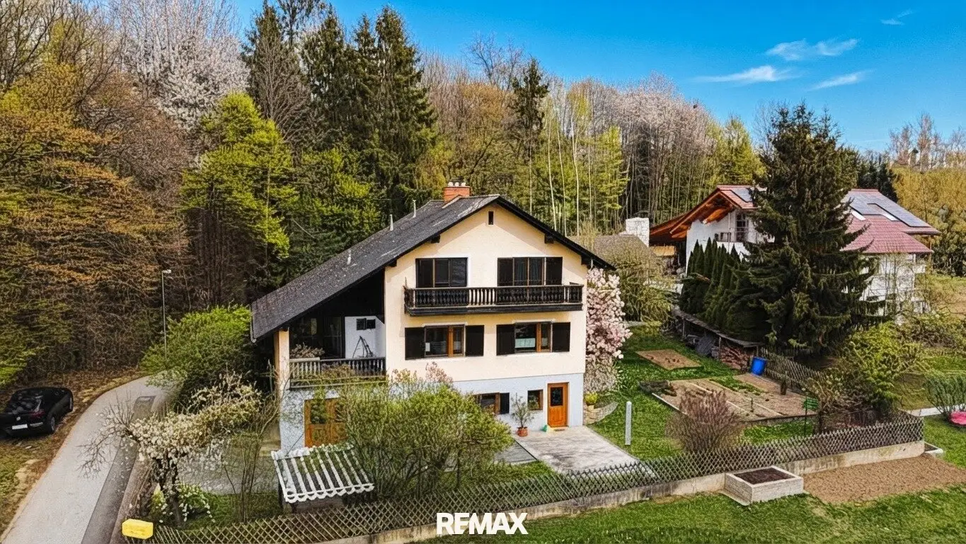Your new home with a dreamy distant view Spacious single family house in a quiet location