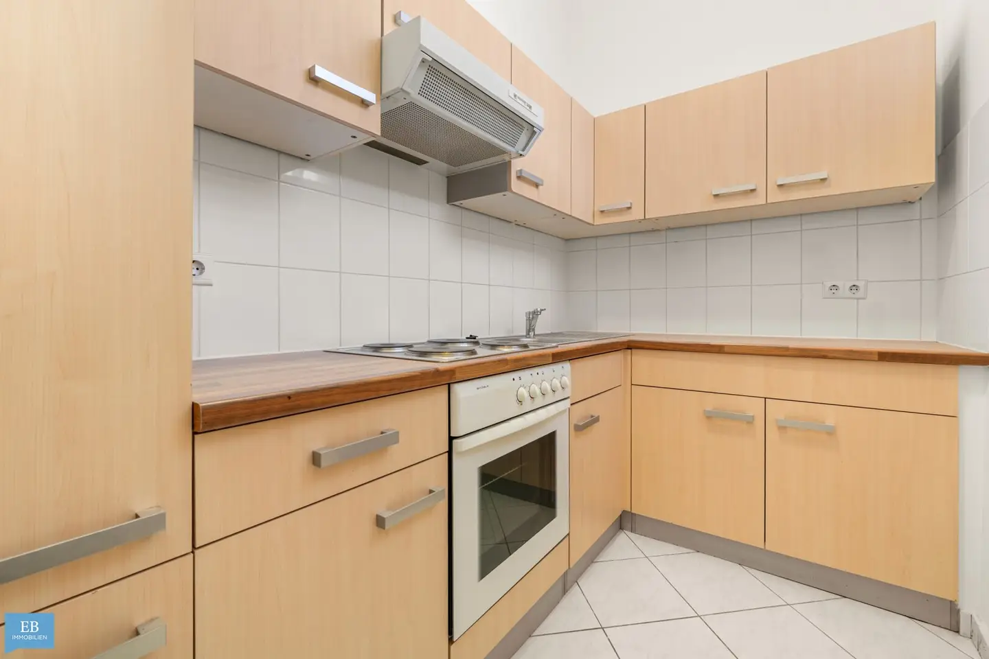 Charming 2-room period apartment with high ceilings