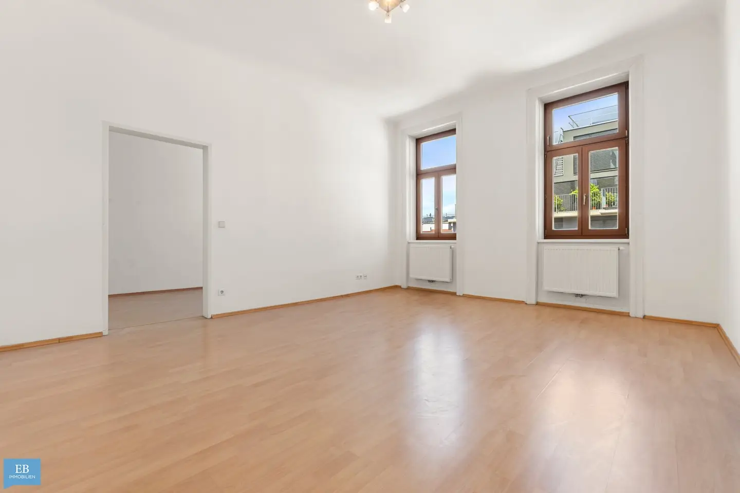 Charming 2-room period apartment with high ceilings