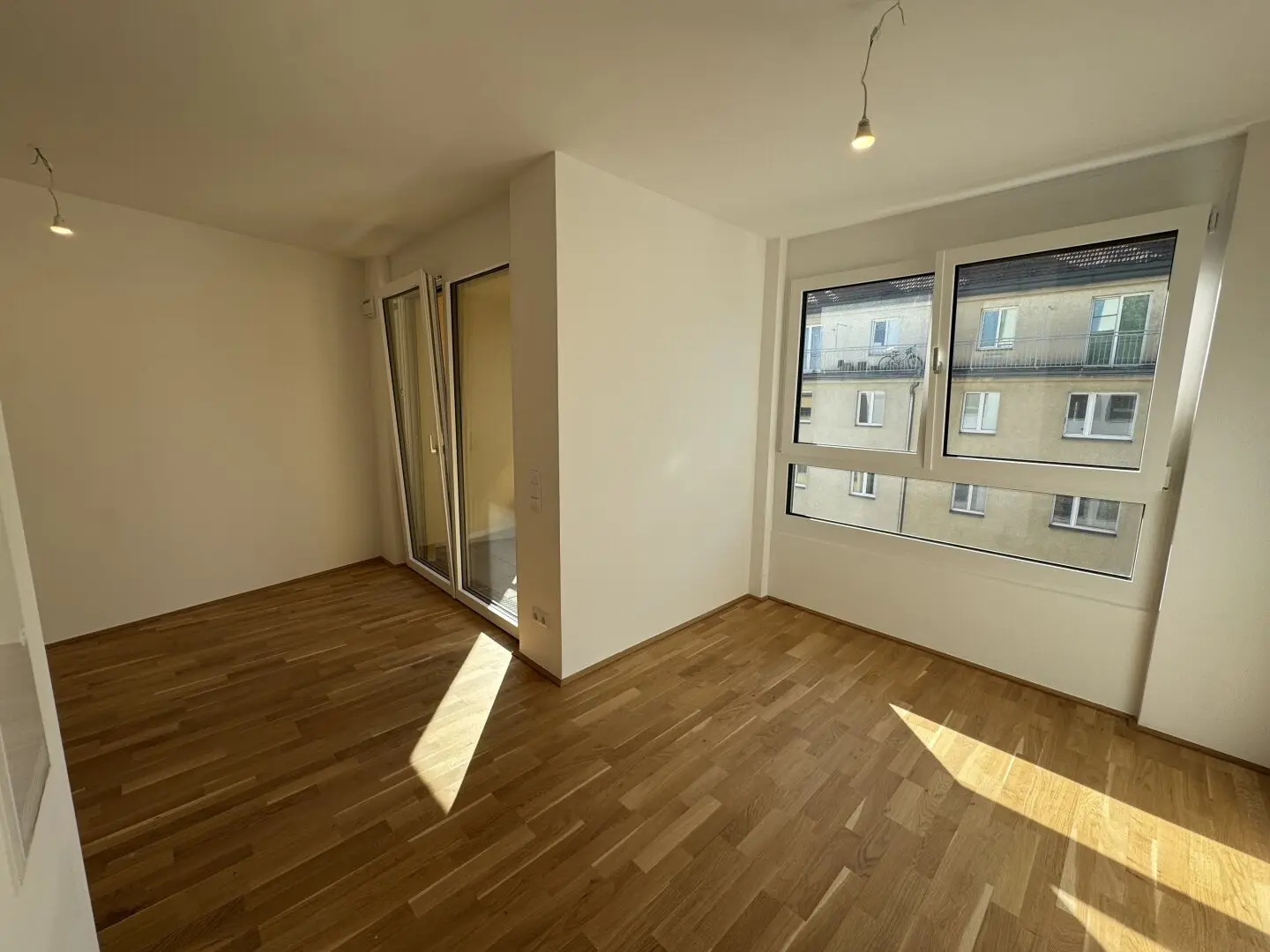 ATTIC ENTRY UNDER €270,000 | 2 ROOMS + LOGGIA | U1 KEPLERPLATZ