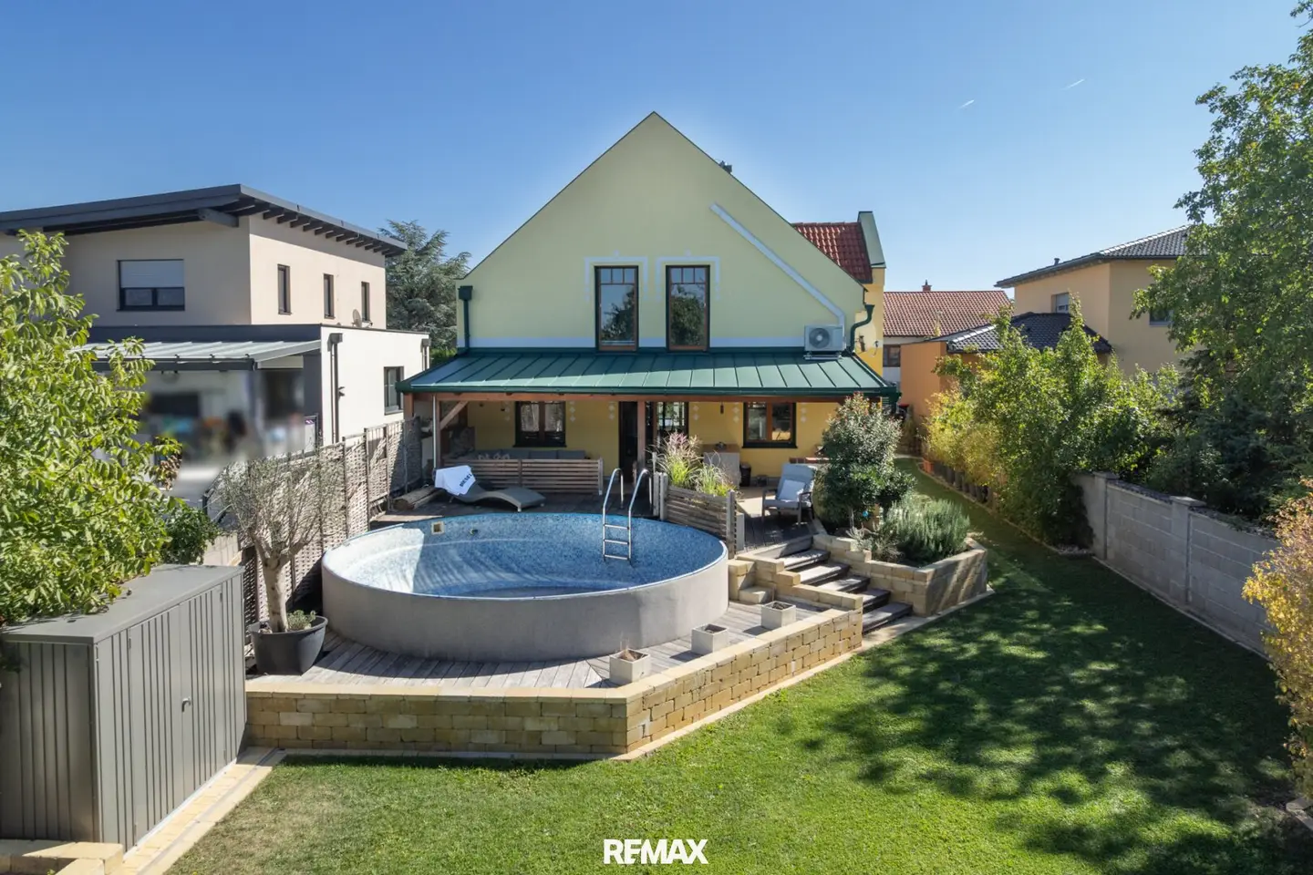 Family living dream with character and private garden
