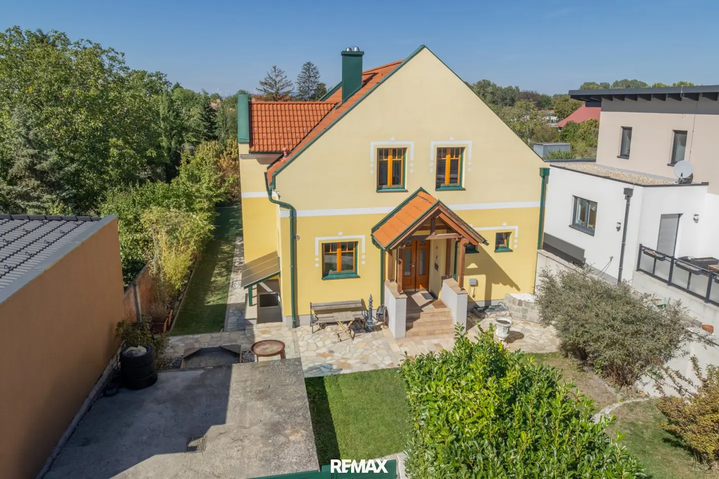 Family living dream with character and private garden