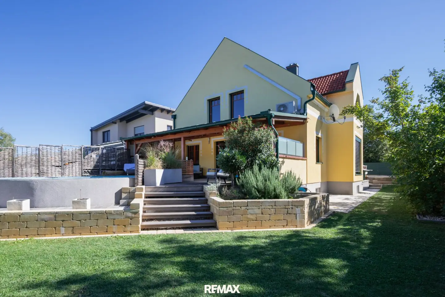 Family living dream with character and private garden