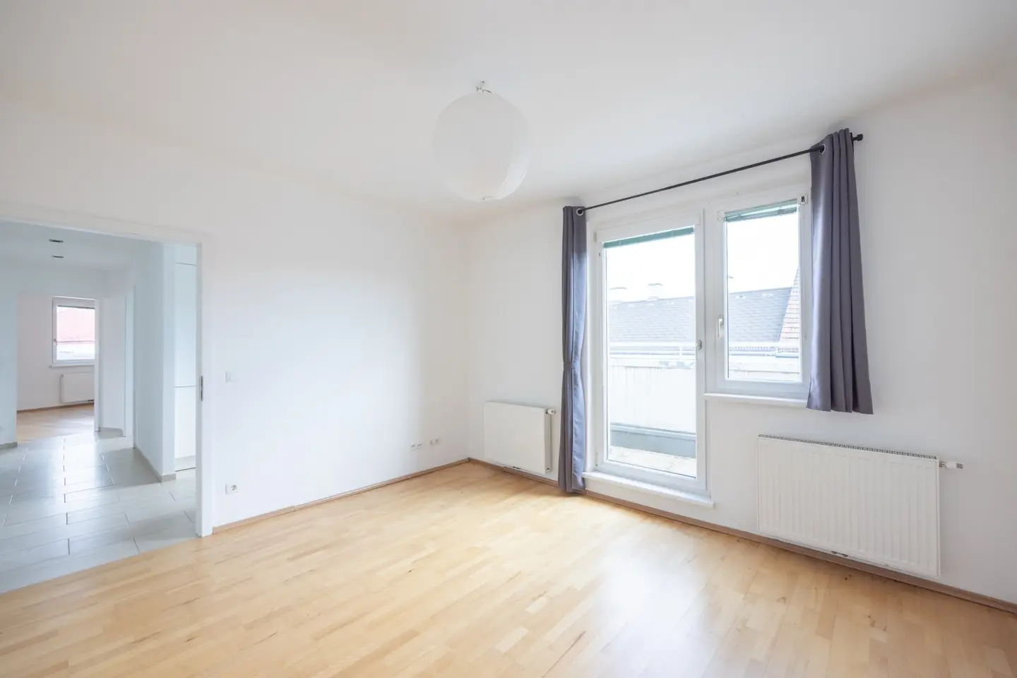 Beautiful 67m² 2-room attic apartment with 24m² terrace without elevator for athletes and fitness enthusiasts