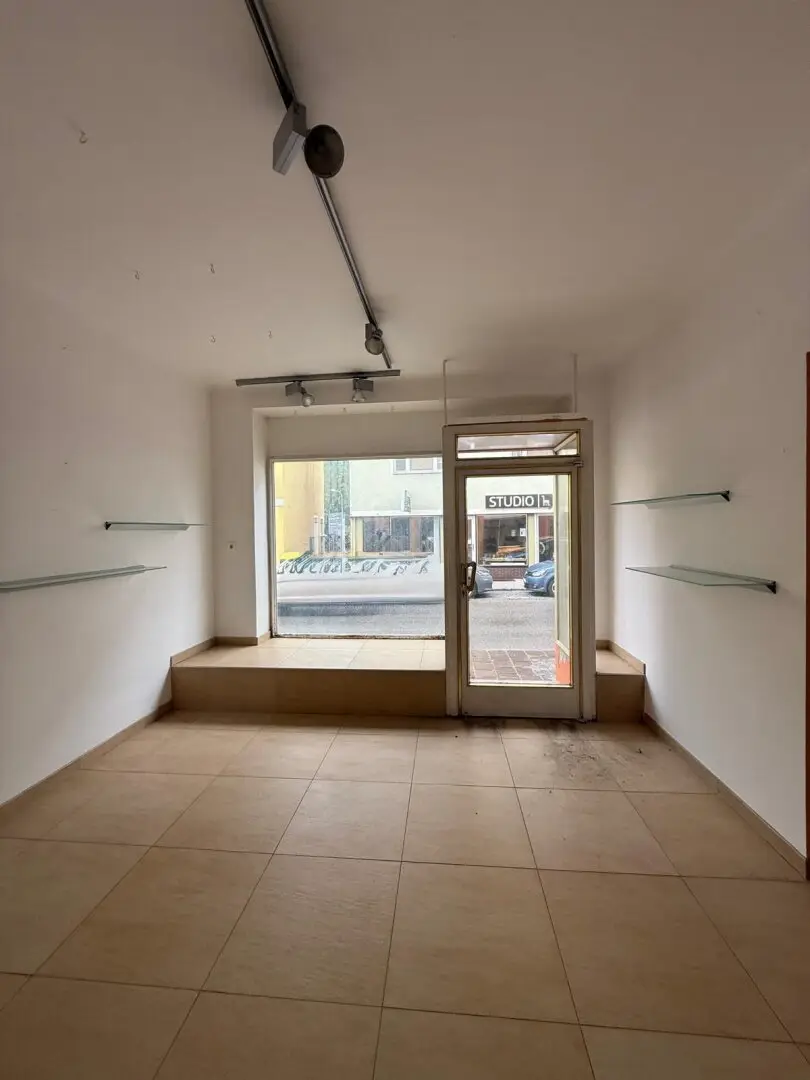 Commercial space approx. 73 m² in 3170 Hainfeld – in a package for €95,000