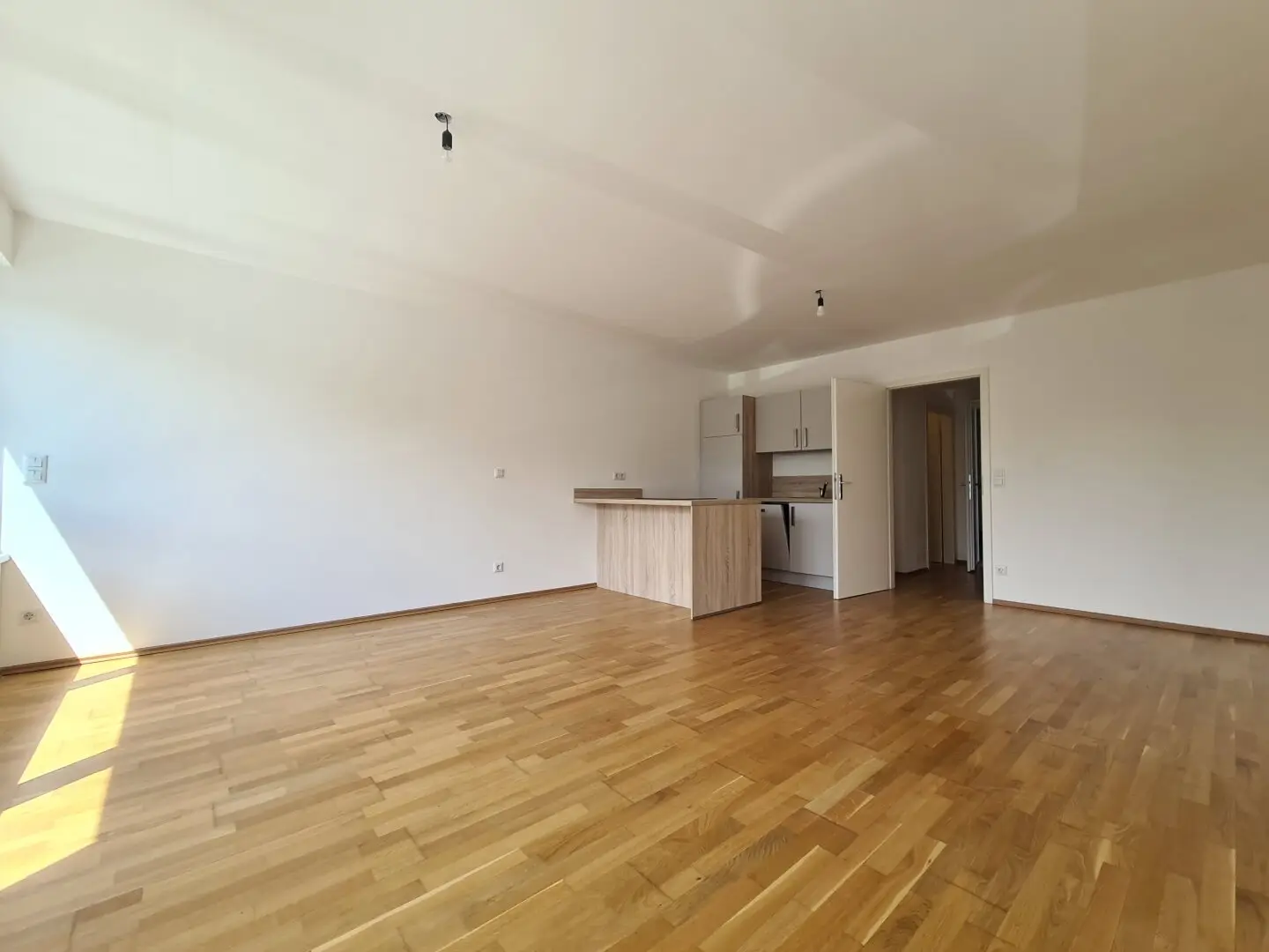 Fischamend Top new-build apartment with garage and underfloor heating