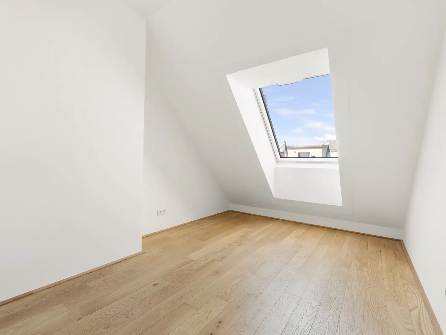 Neubau Dachgeschosswohnung mit Dachterrasse provisionsfrei