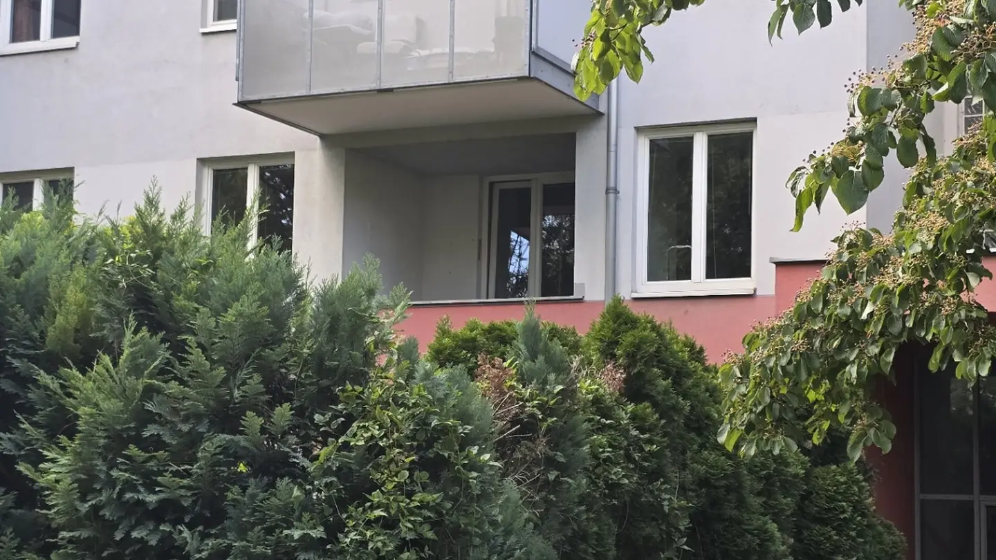 Barrierefreie Wohnung mit Loggia in grüner Ruhelage