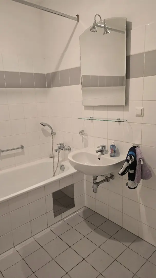 Barrierefreie Wohnung mit Loggia in grüner Ruhelage