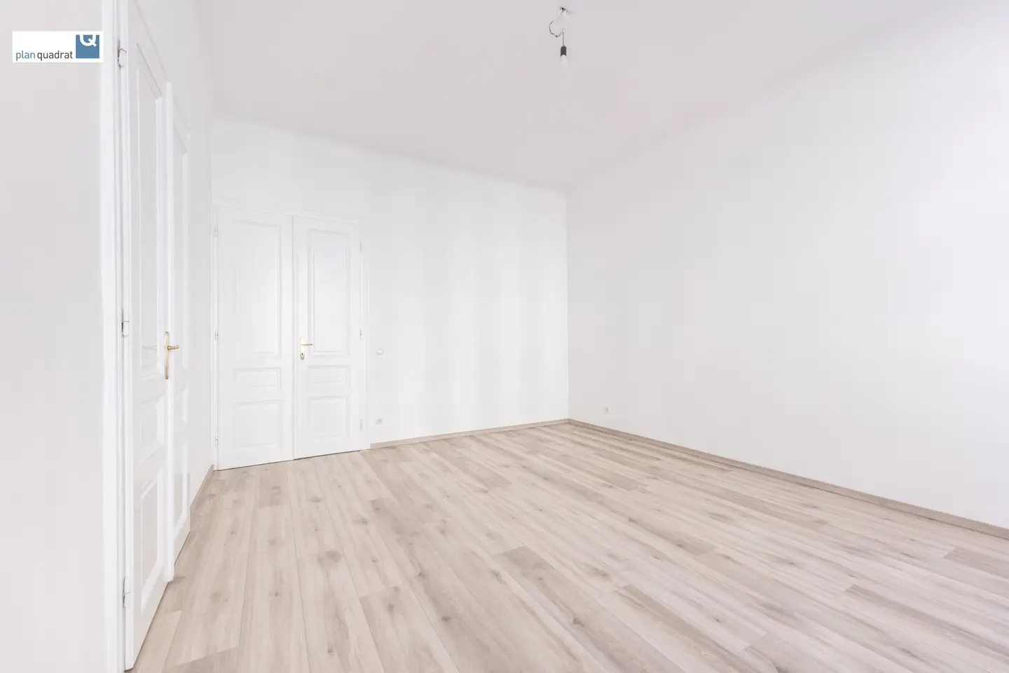 Zimmer 1 (gem. Grundriss-Skizze)