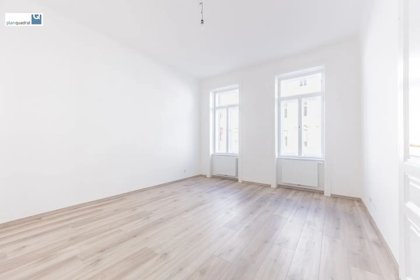 Zimmer 1 (gem. Grundriss-Skizze)