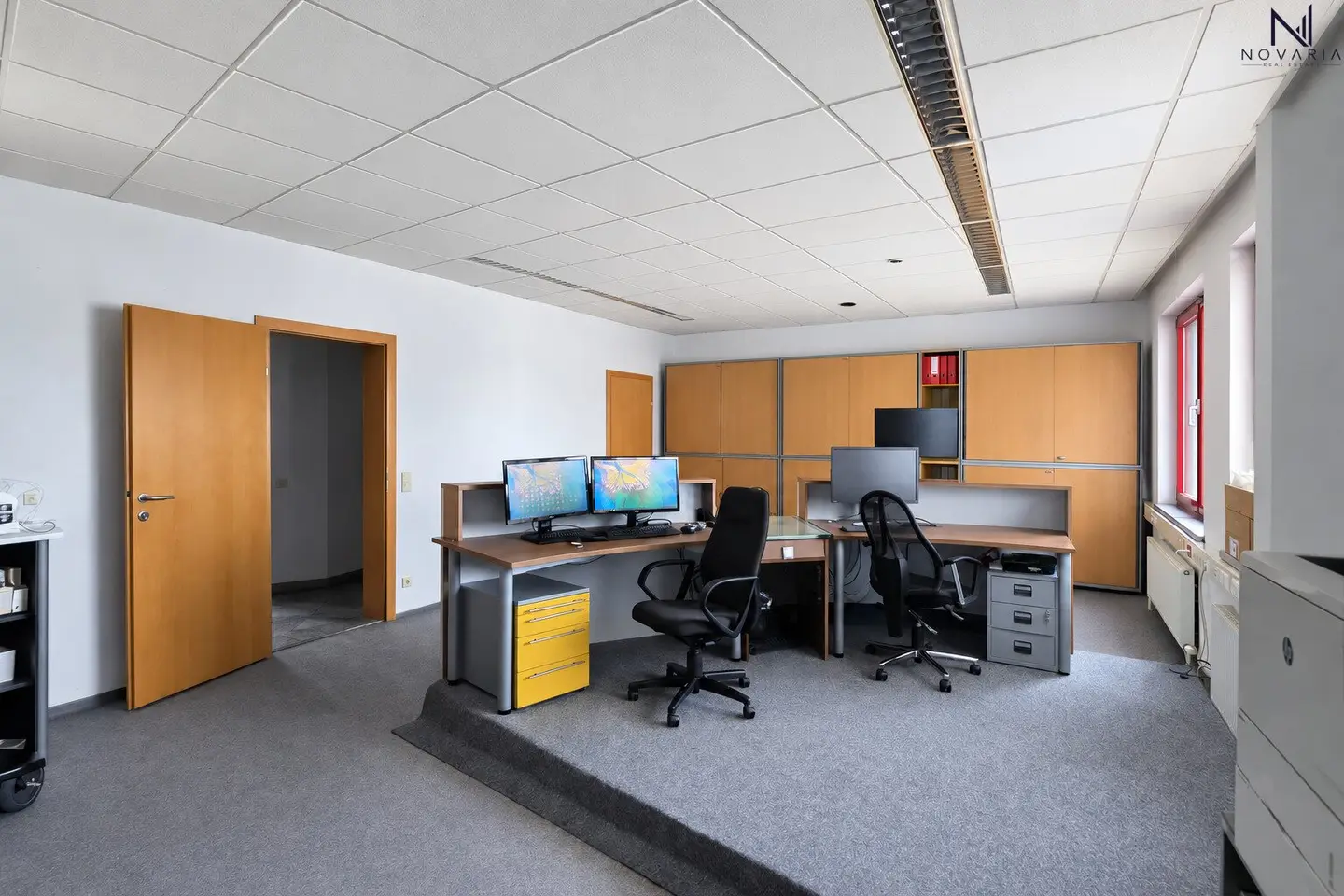 Barrierefreier Büroraum mit ca. 48m2 inkl. 2 Parkplätzen (Preis inkl. Strom und Heizkosten)