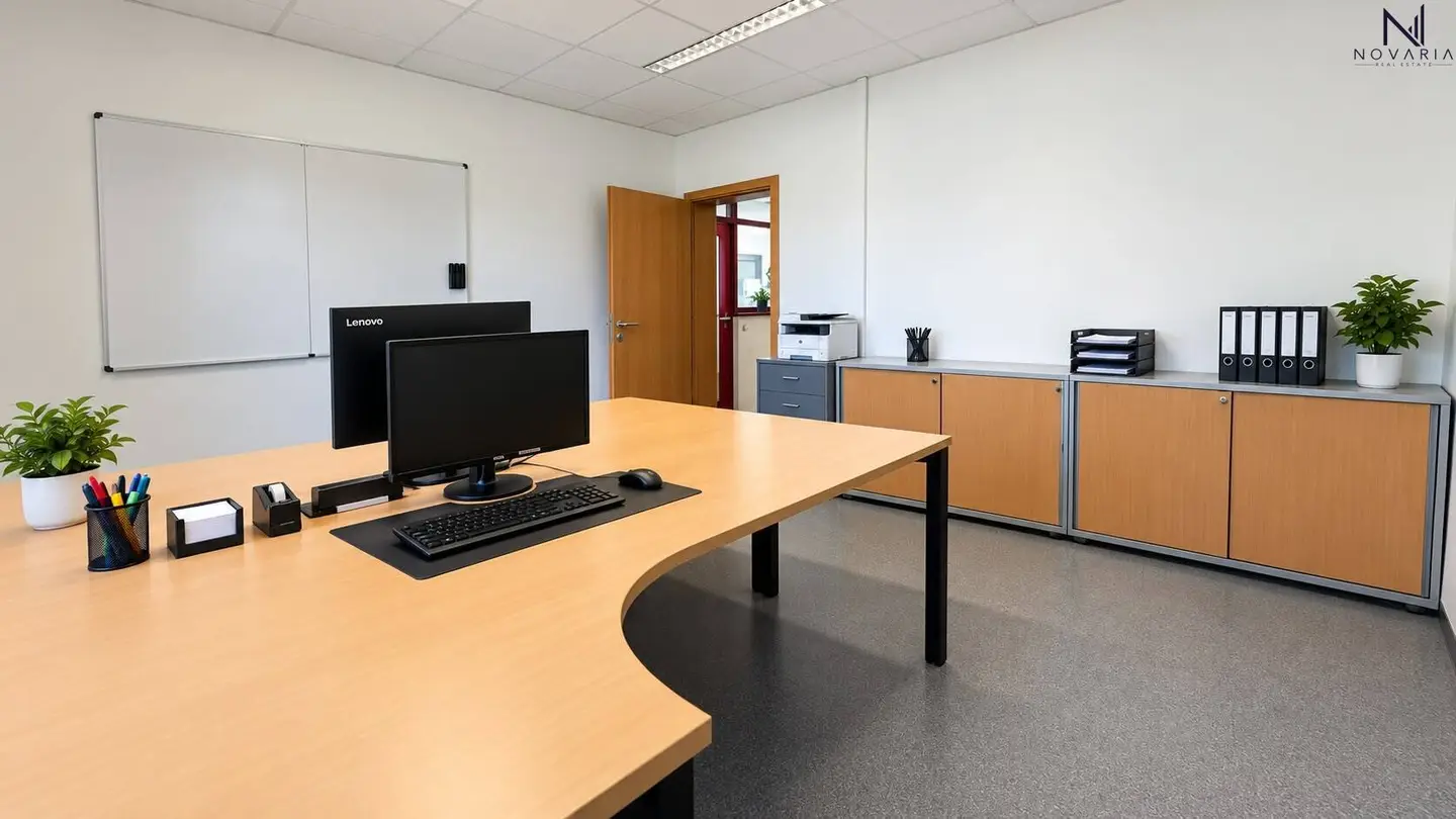 Barrierefreier Büroraum ca. 21m2 inkl. 2 Parkplätzen (Preis inkl. Strom und Heizkosten)