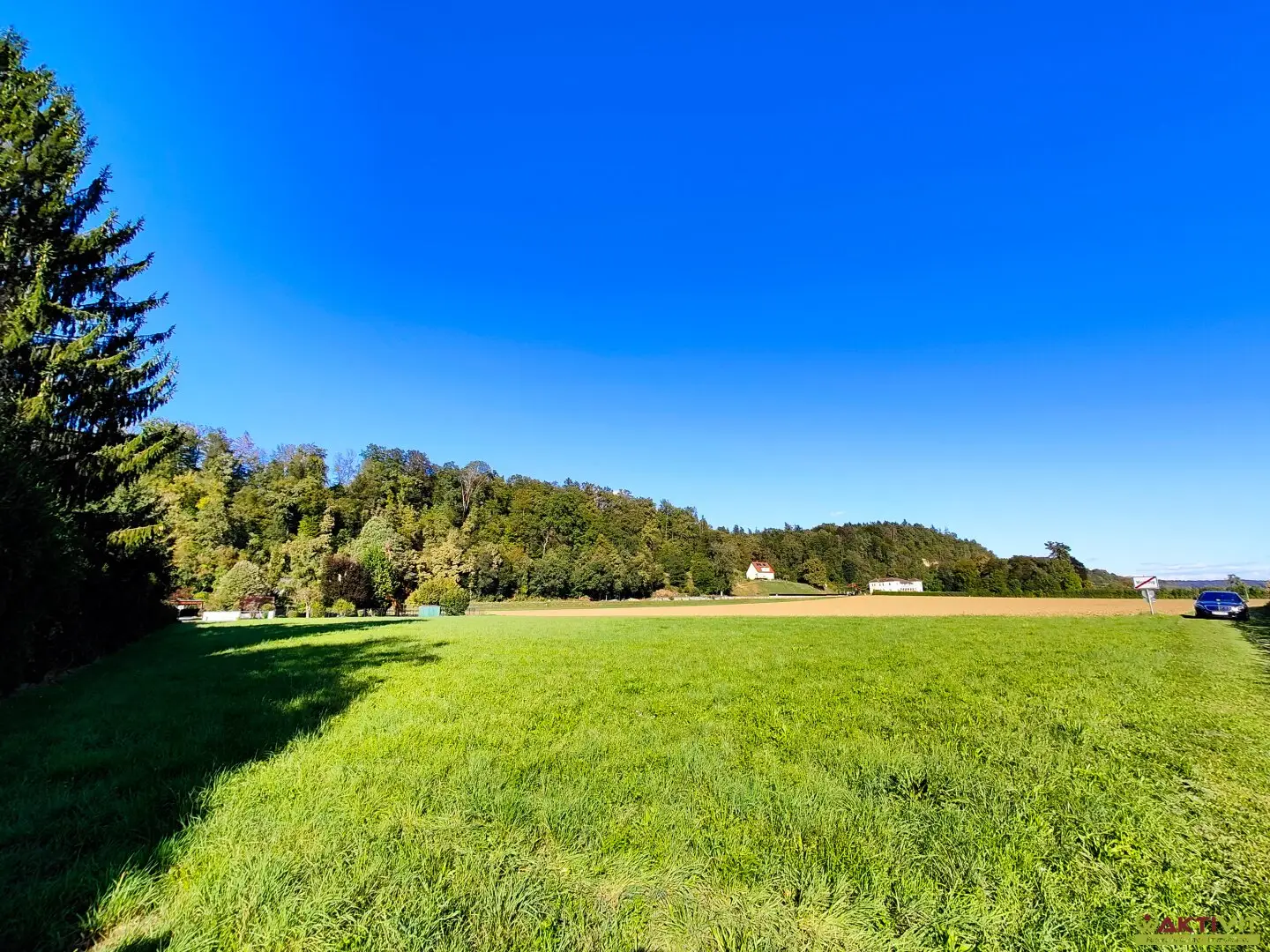 Zwei Baugrundstücke mit insgesamt 4.264 m² in ruhiger Wohnlage in Wildon.