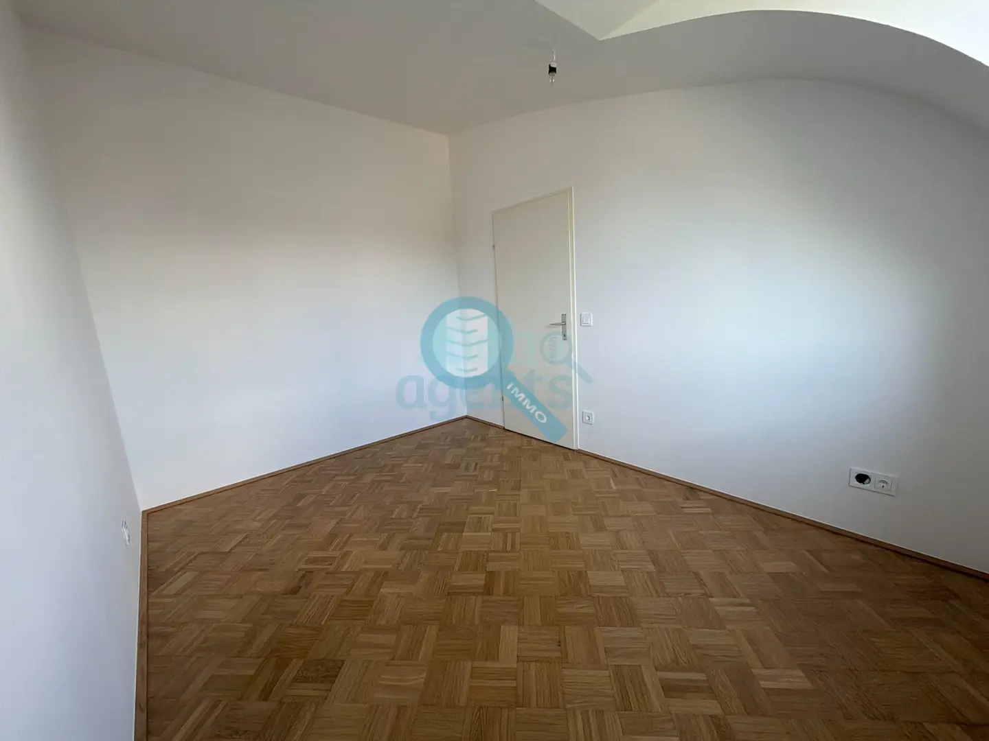 Bright Dachgeschosswohnung with southwest loggia