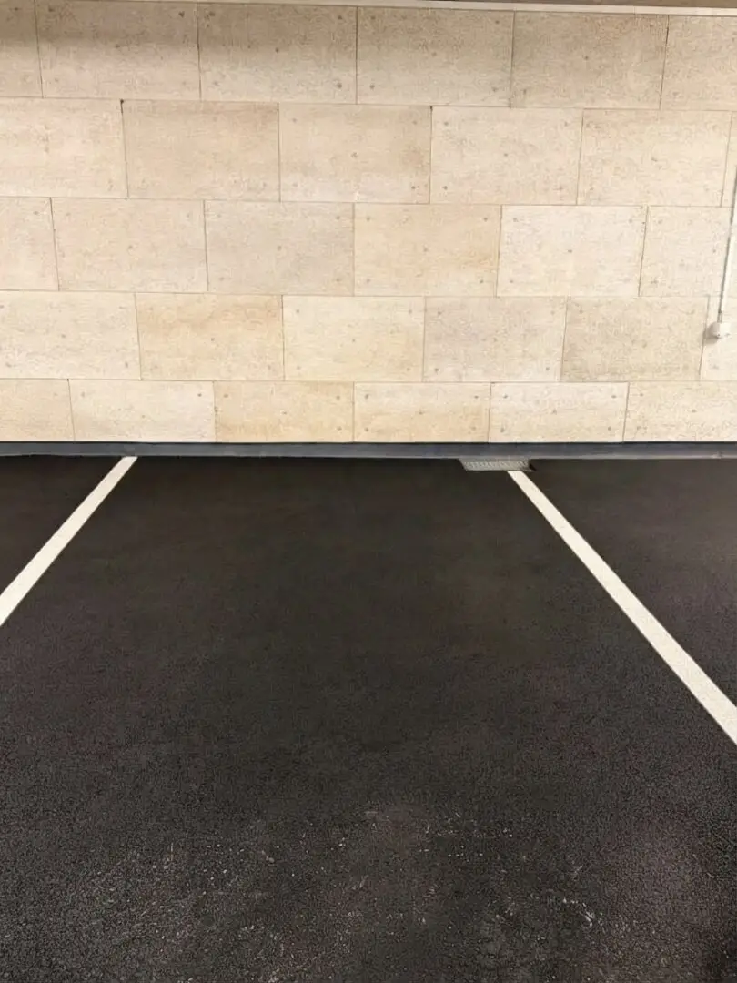Like-new underground garage in 5020 Salzburg – Secure parking option
