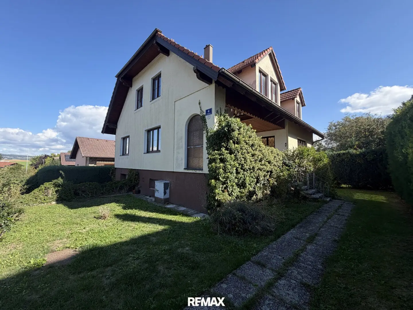Gepflegtes Einfamilienhaus mit großem Garten und Ausbaupotenzial in Gerersdorf