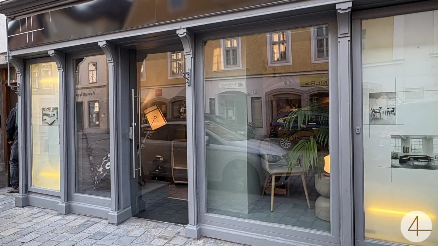 CHARMANTES Geschäftslokal in der Altstadt von Waidhofen! Fernwärme! Provisionsfrei! Vielseitig nutzbar!